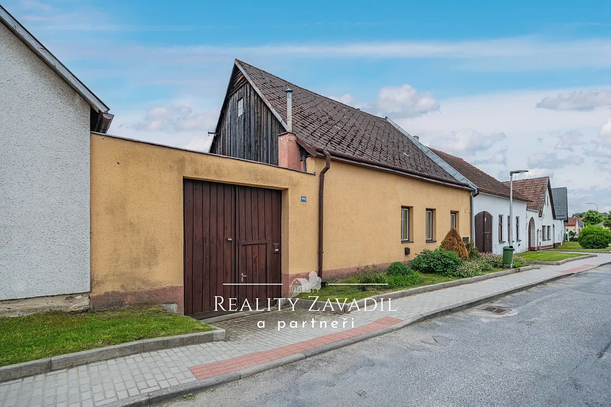 Prodej rodinného domu 140 m², pozemek 796 m²